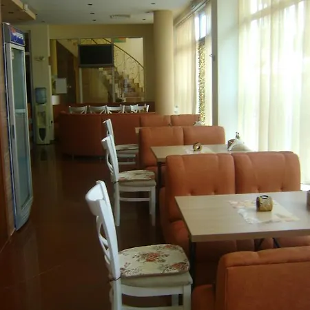 Family Diana 포마리