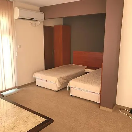 Family Diana 2* 포마리