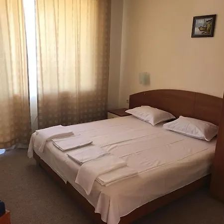 Family Diana 포마리