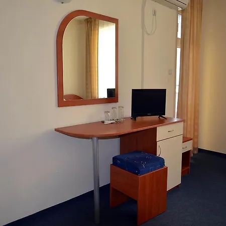 Family Diana 2* 포마리